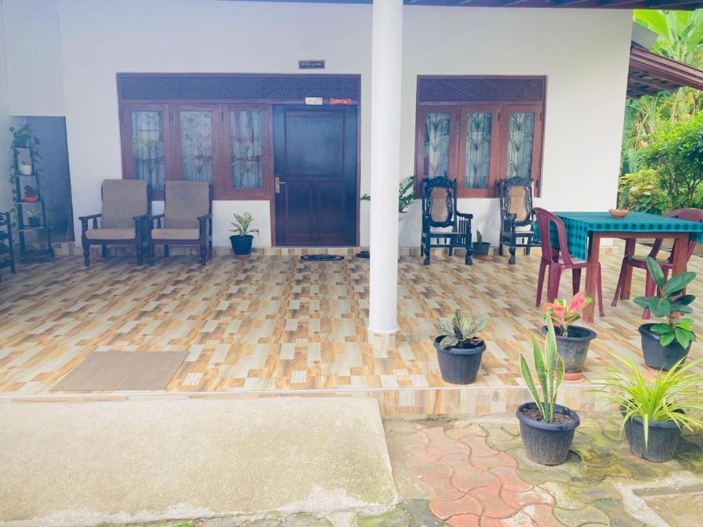 Ameena Homestay Тангалла Экстерьер фото