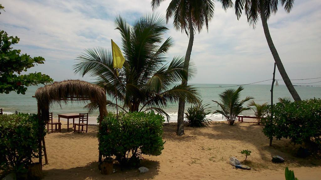 Ameena Homestay Тангалла Экстерьер фото