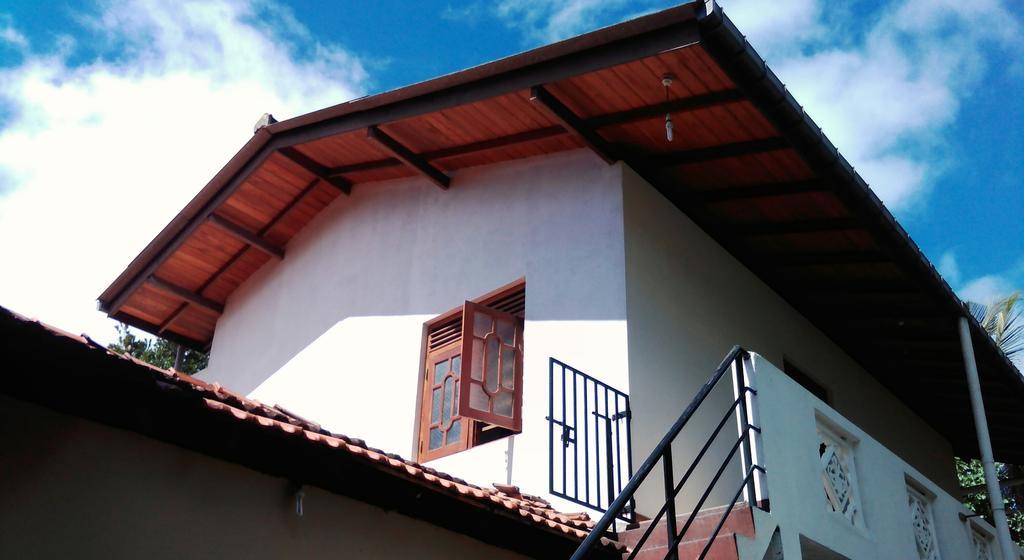 Ameena Homestay Тангалла Экстерьер фото